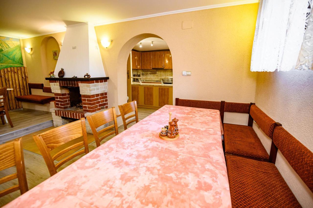 Lalev Guest House Bansko Exterior photo